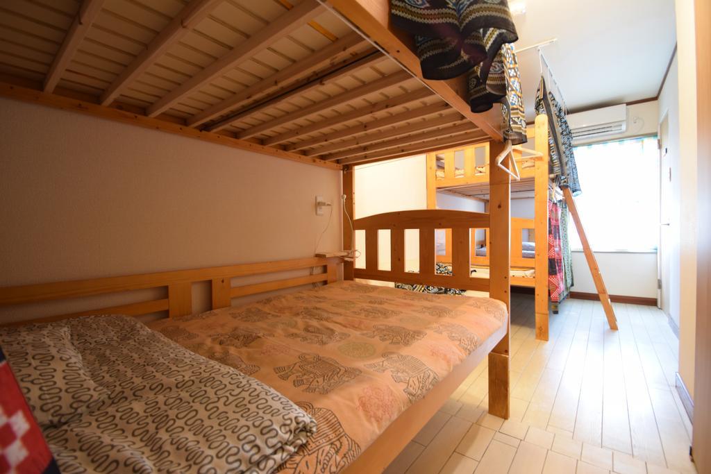 Santana Guest House Ōsaka Eksteriør bilde