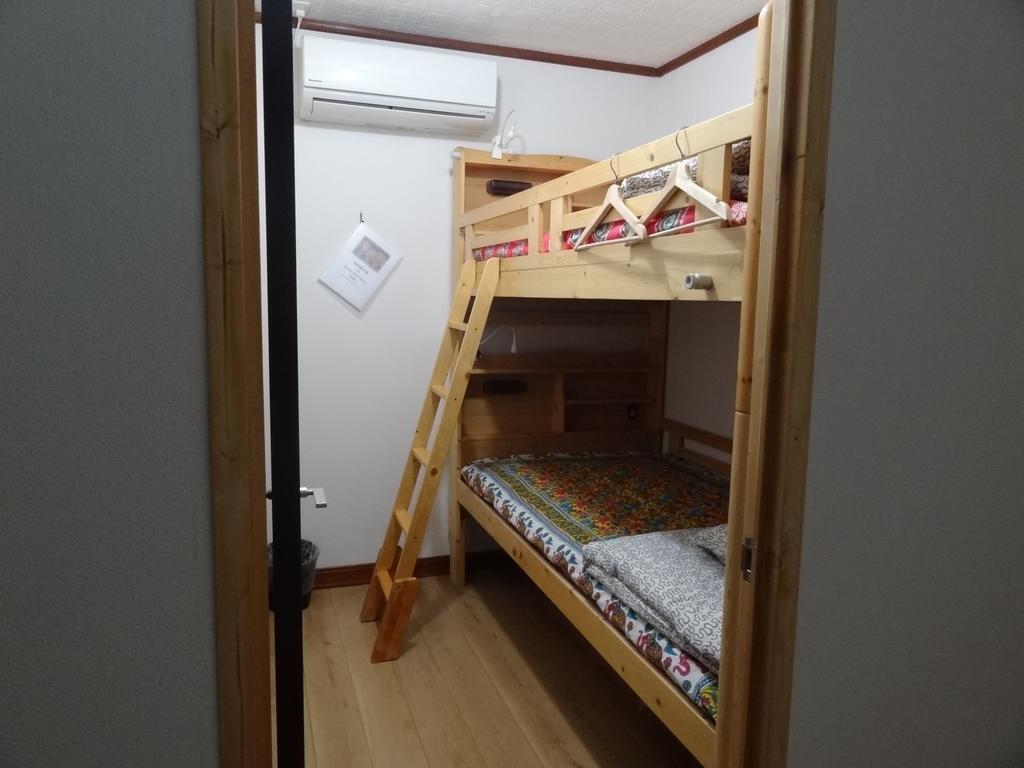 Santana Guest House Ōsaka Eksteriør bilde